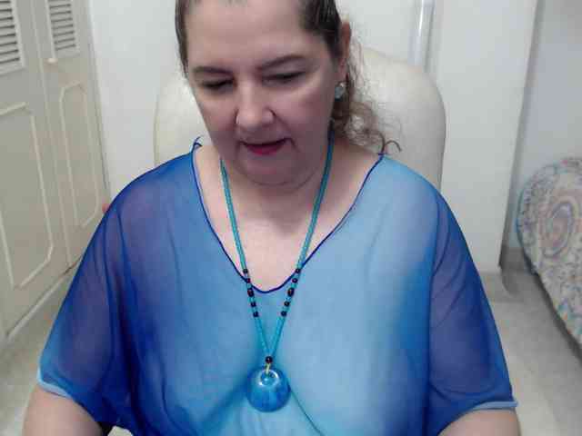 leonela-68 webcam