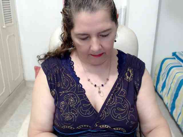 leonela-68