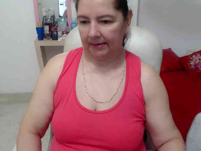 leonela-68