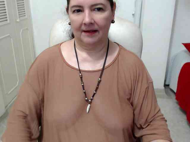 leonela-68