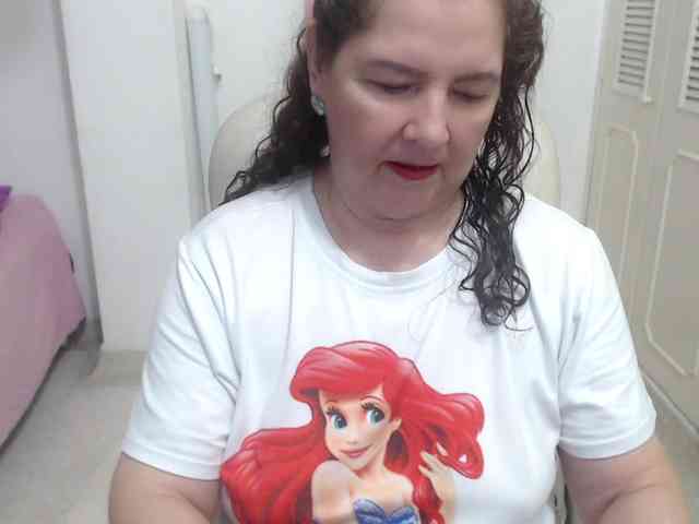 leonela-68 webcam