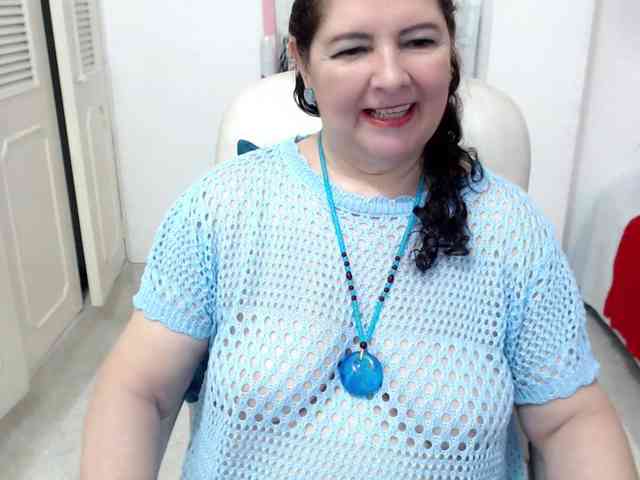 leonela-68 webcam