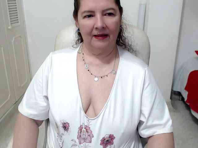 leonela-68 webcam