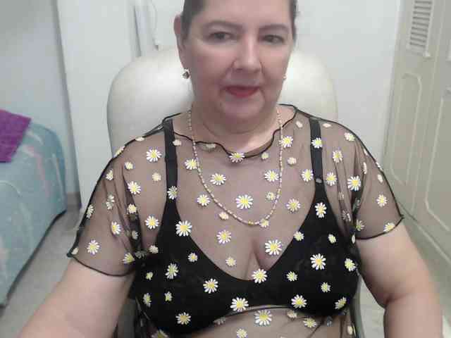 leonela-68 webcam