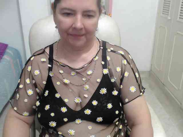 leonela-68 webcam