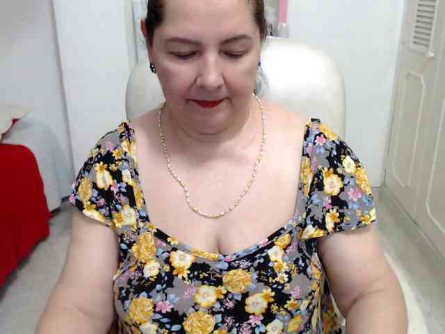 leonela-68
