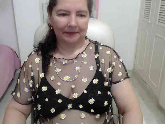 leonela-68 webcam