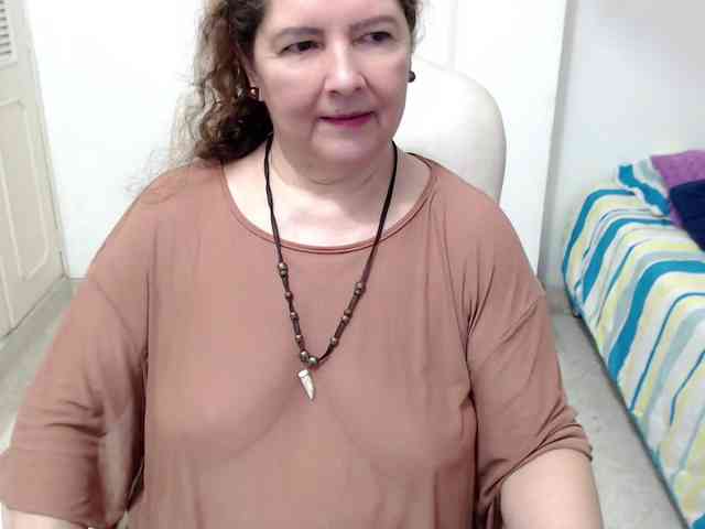 leonela-68