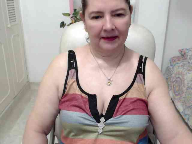 leonela-68 webcam