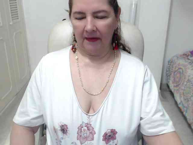 leonela-68 webcam