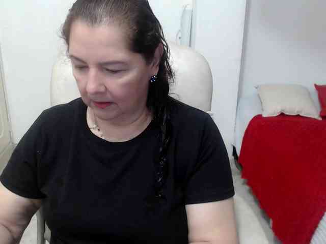 leonela-68 webcam