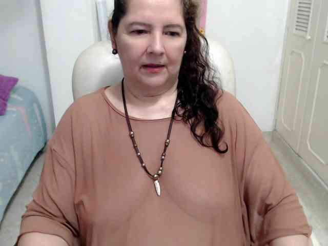 leonela-68 webcam