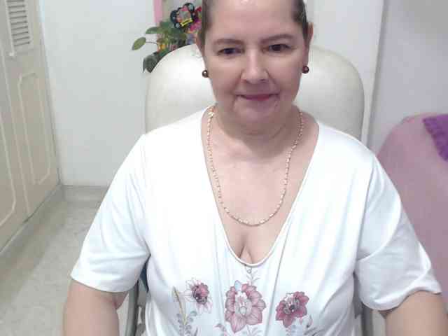 leonela-68 webcam