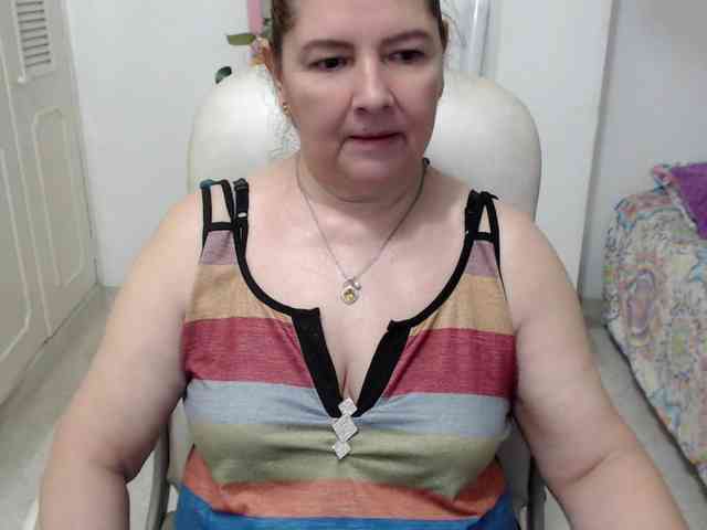 leonela-68 webcam