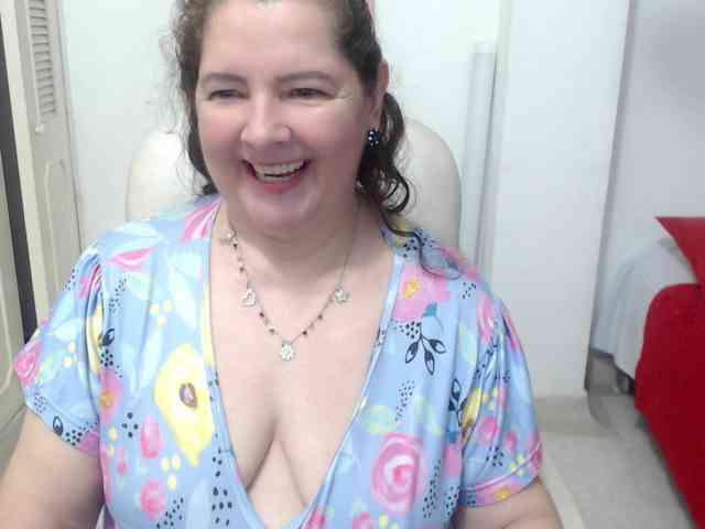 leonela-68 webcam