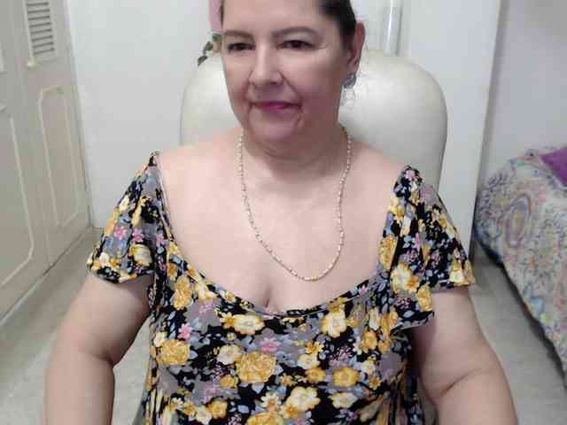 leonela-68 webcam