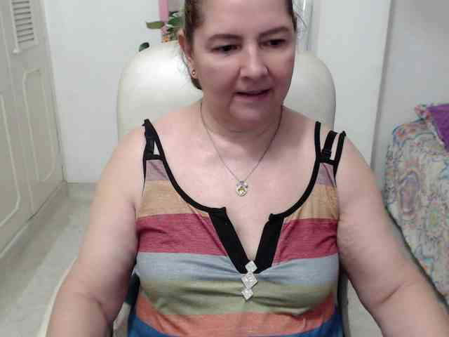 leonela-68 webcam