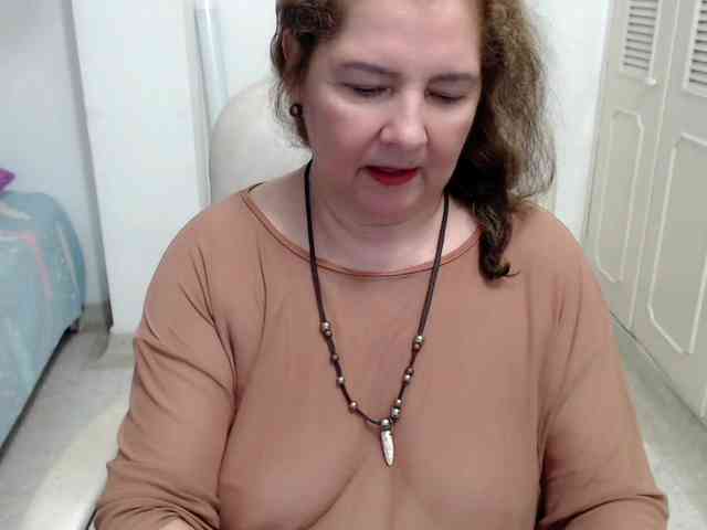 leonela-68