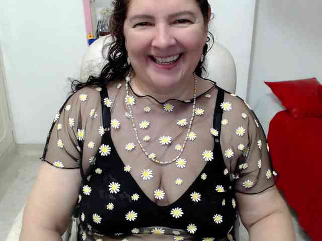 leonela-68 webcam