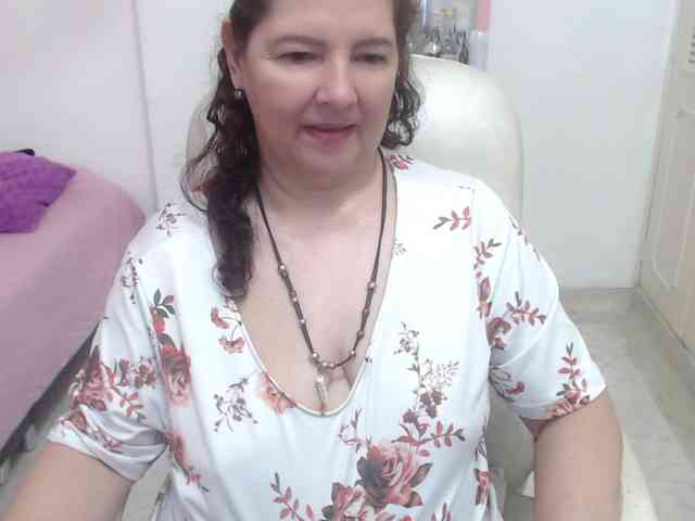 leonela-68