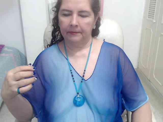leonela-68 webcam