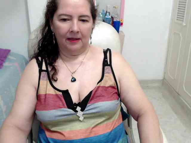 leonela-68 webcam