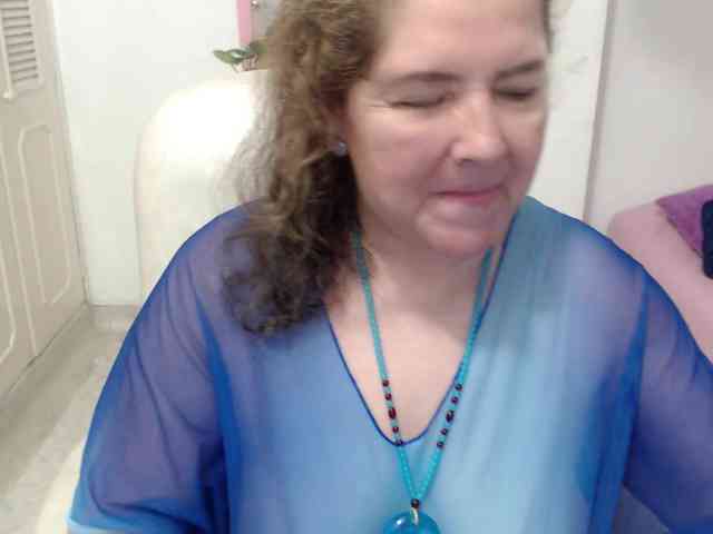 leonela-68 webcam