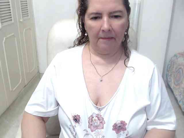 leonela-68 webcam