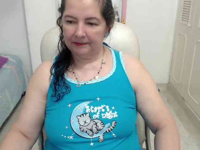 leonela-68 webcam