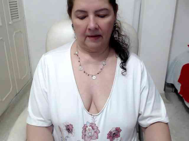 leonela-68 webcam