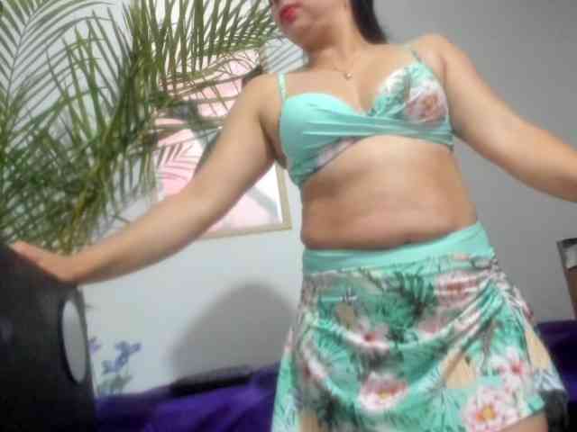 amateur nude online Balzescarlett