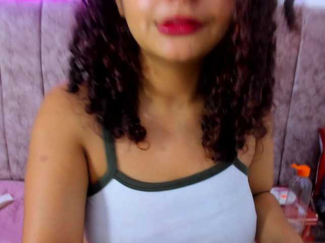 Dahlia-rossee live cam on BongaCams