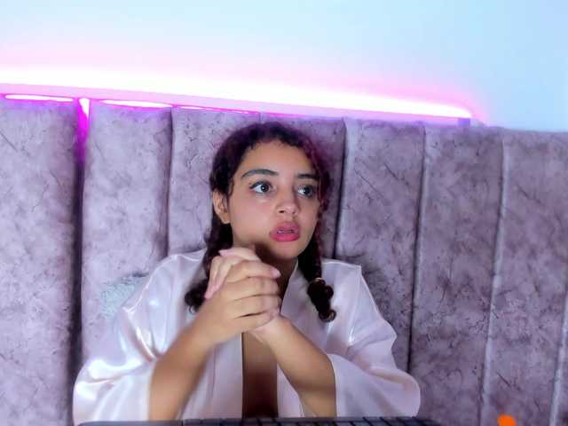 Dahlia-rossee live cam on BongaCams
