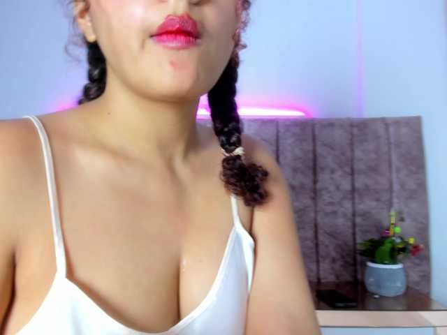 Dahlia-rossee live cam on BongaCams