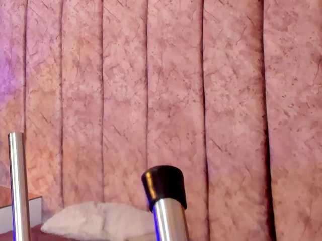 Dahlia-rossee, live now on BongaCams