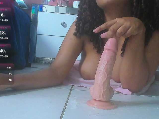 Dahlia-rossee live cam on BongaCams