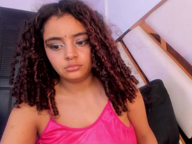 Dahlia-rossee live cam on BongaCams