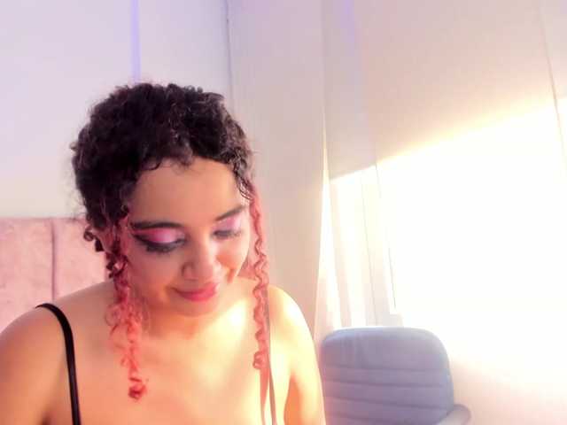Dahlia-rossee live cam on BongaCams