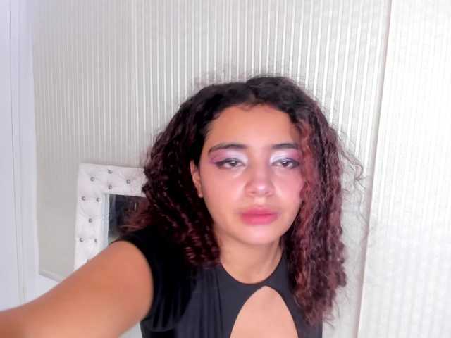 Dahlia-rossee live cam preview