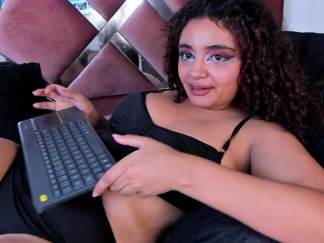 Dahlia-rossee live cam on BongaCams