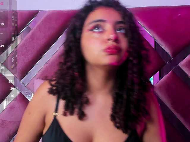 Dahlia-rossee live cam on BongaCams