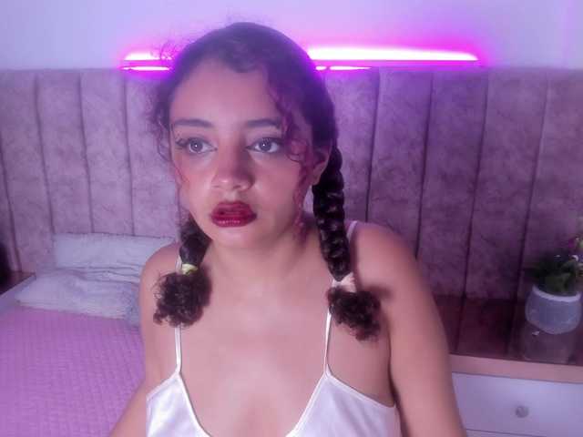 Dahlia-rossee live cam on BongaCams