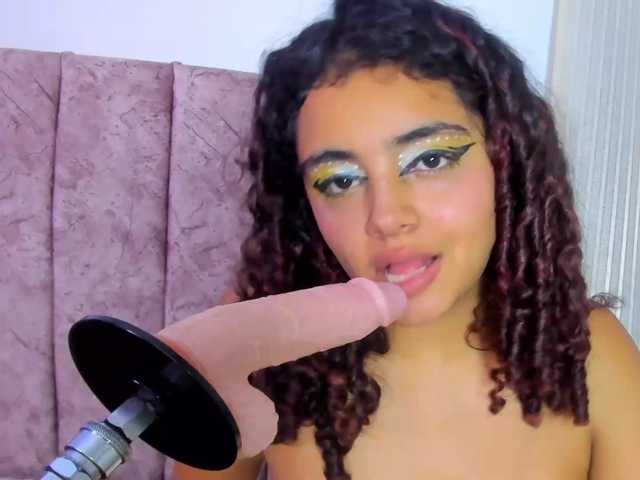 Dahlia-rossee live cam on BongaCams