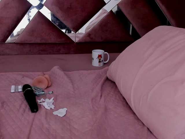 Dahlia-rossee live cam on BongaCams