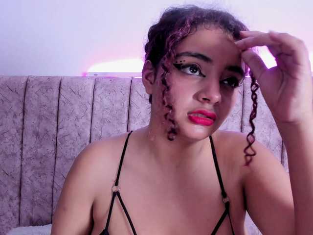 Dahlia-rossee live cam on BongaCams