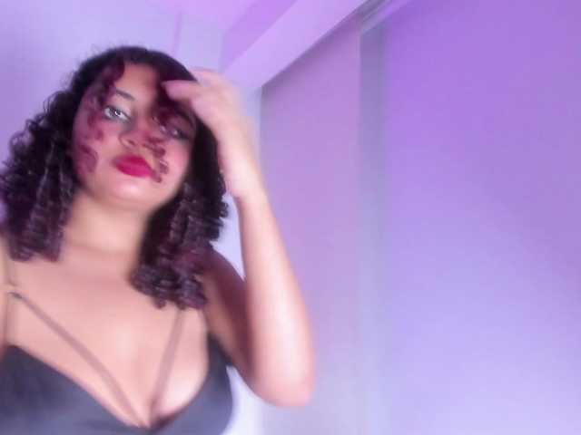 Dahlia-rossee live cam on BongaCams