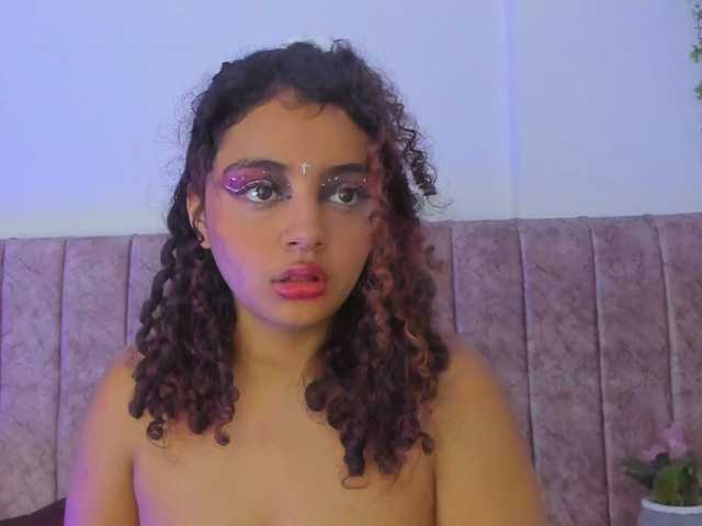 Dahlia-rossee live cam on BongaCams