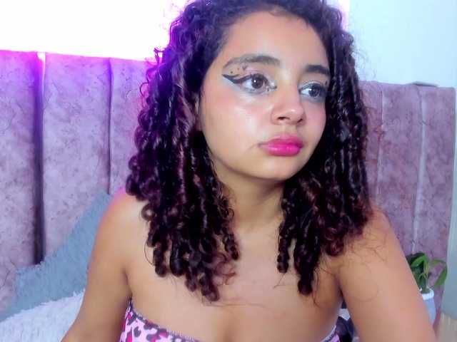Dahlia-rossee live cam on BongaCams