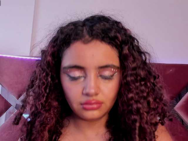 Dahlia-rossee live cam on BongaCams