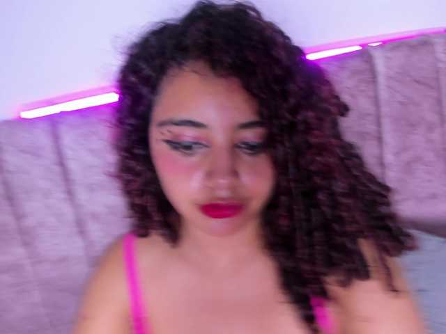 Dahlia-rossee live cam on BongaCams